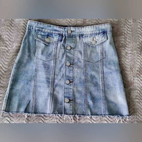 Denim mini skirt - Picture 1 of 1